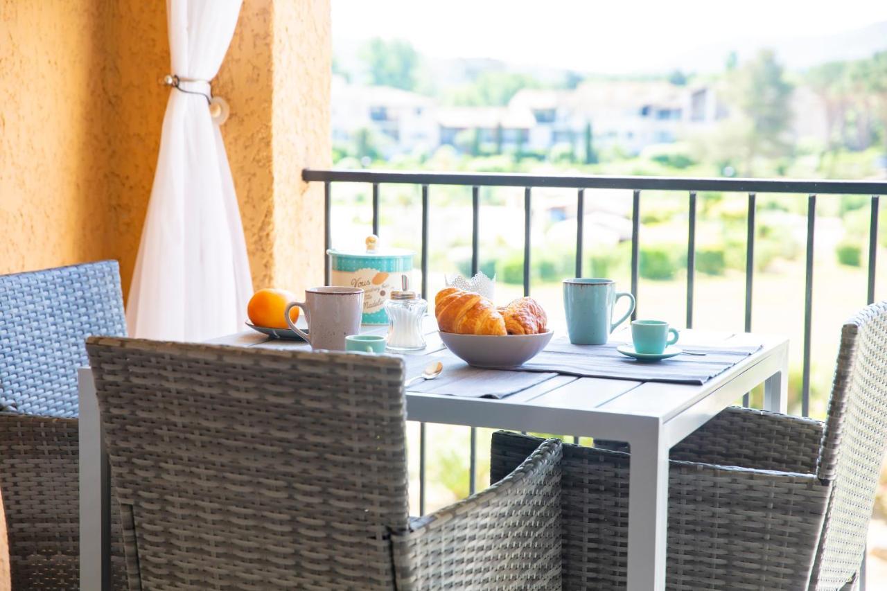 Apartmán La Vie Est Belle Gassin Exteriér fotografie