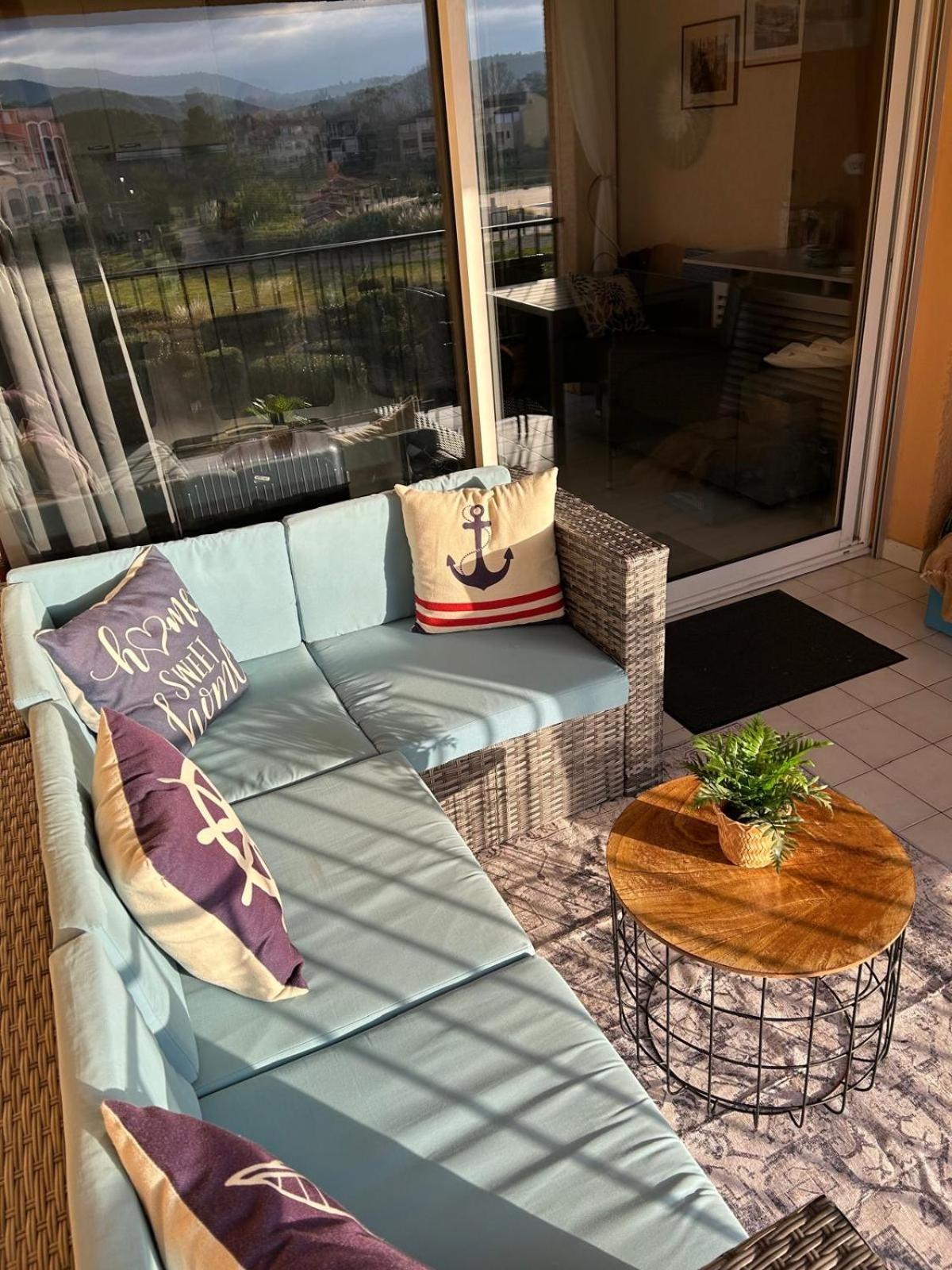 Apartmán La Vie Est Belle Gassin Exteriér fotografie